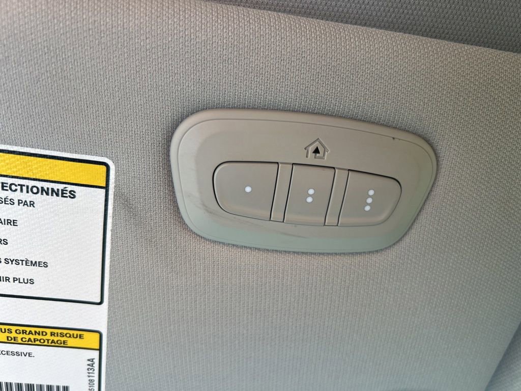 Used 2023 Jeep Cherokee Altitude Lux image 44