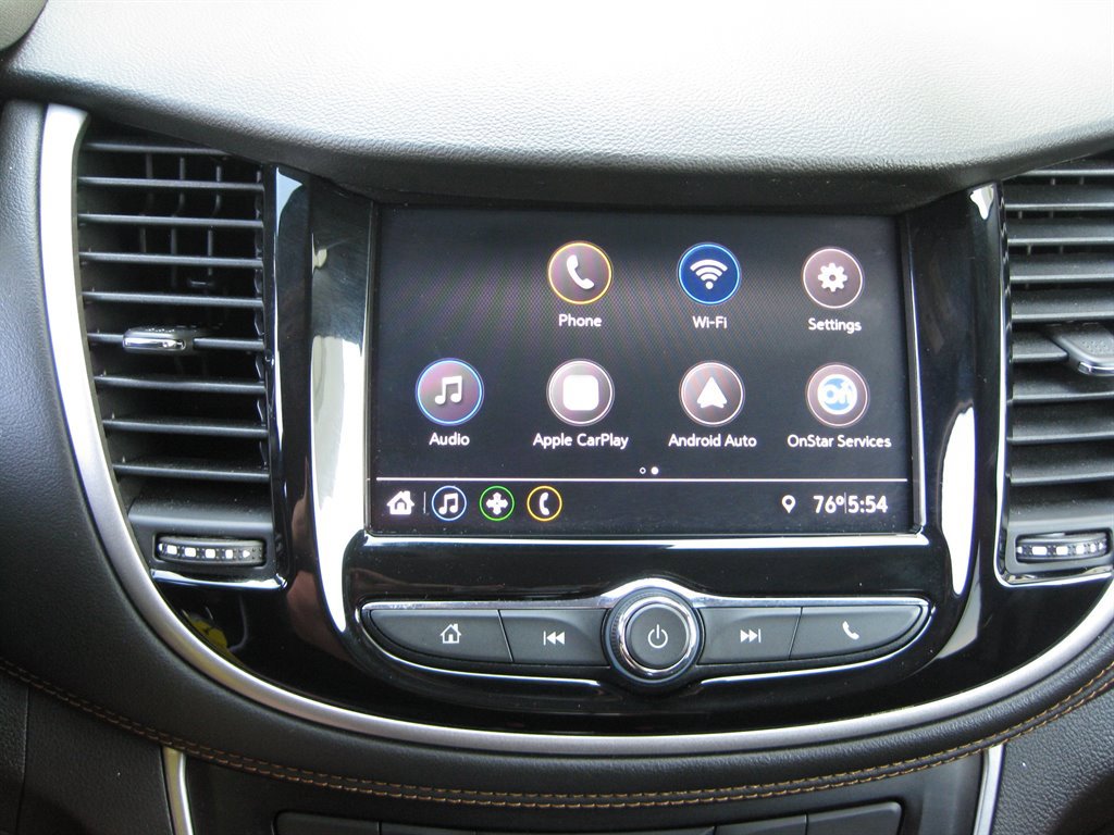 Used 2020 Chevrolet Trax LT image 14