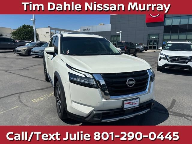 Used 2024 Nissan Pathfinder Platinum AWD/4WD image 3