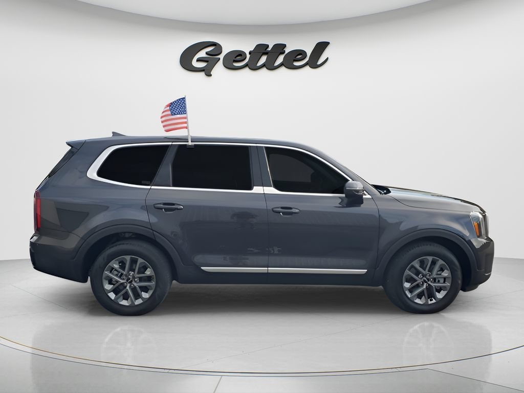 Used 2025 Kia Telluride LX FWD image 4