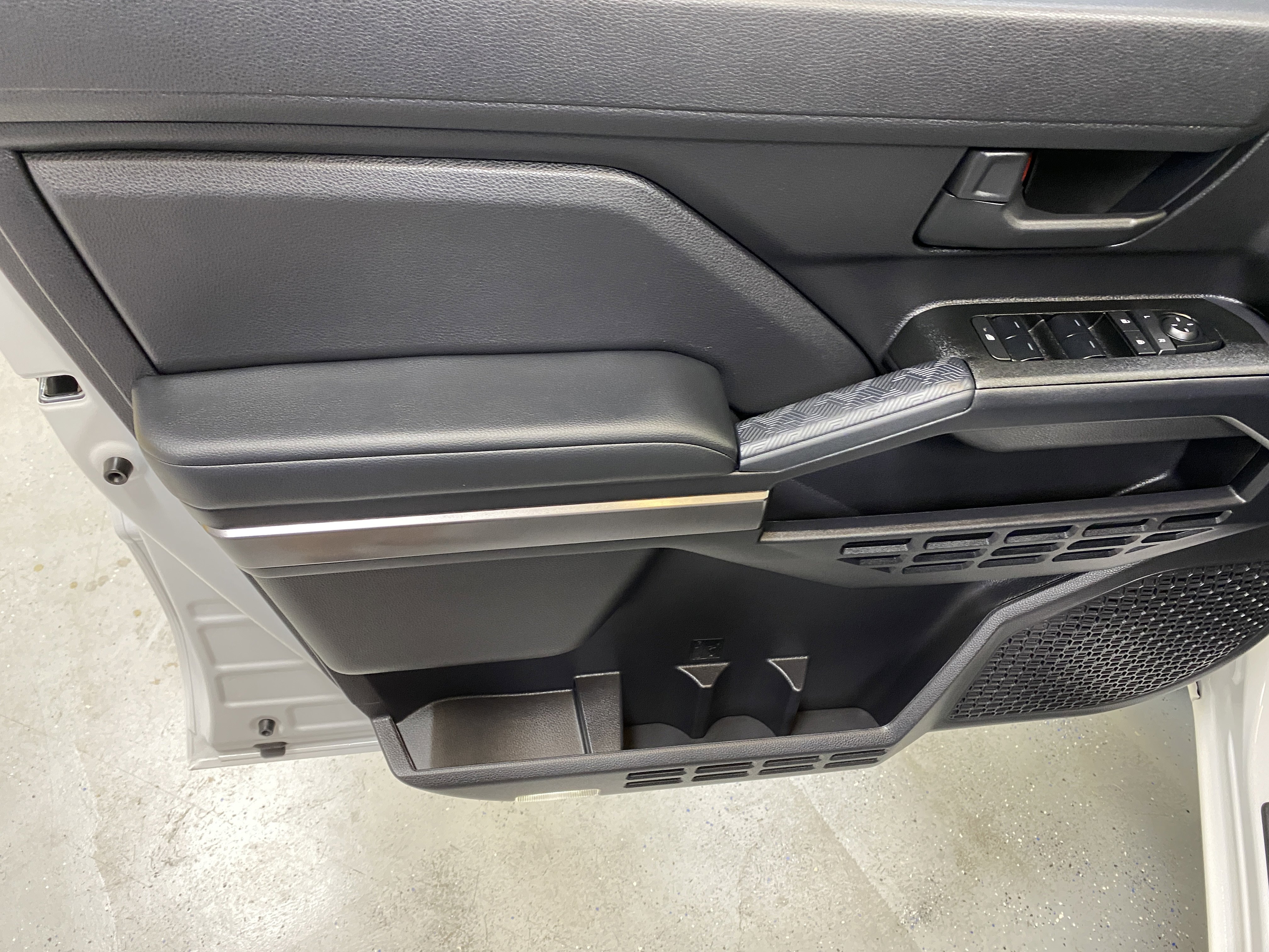 Used 2025 Toyota 4Runner SR5 image 19