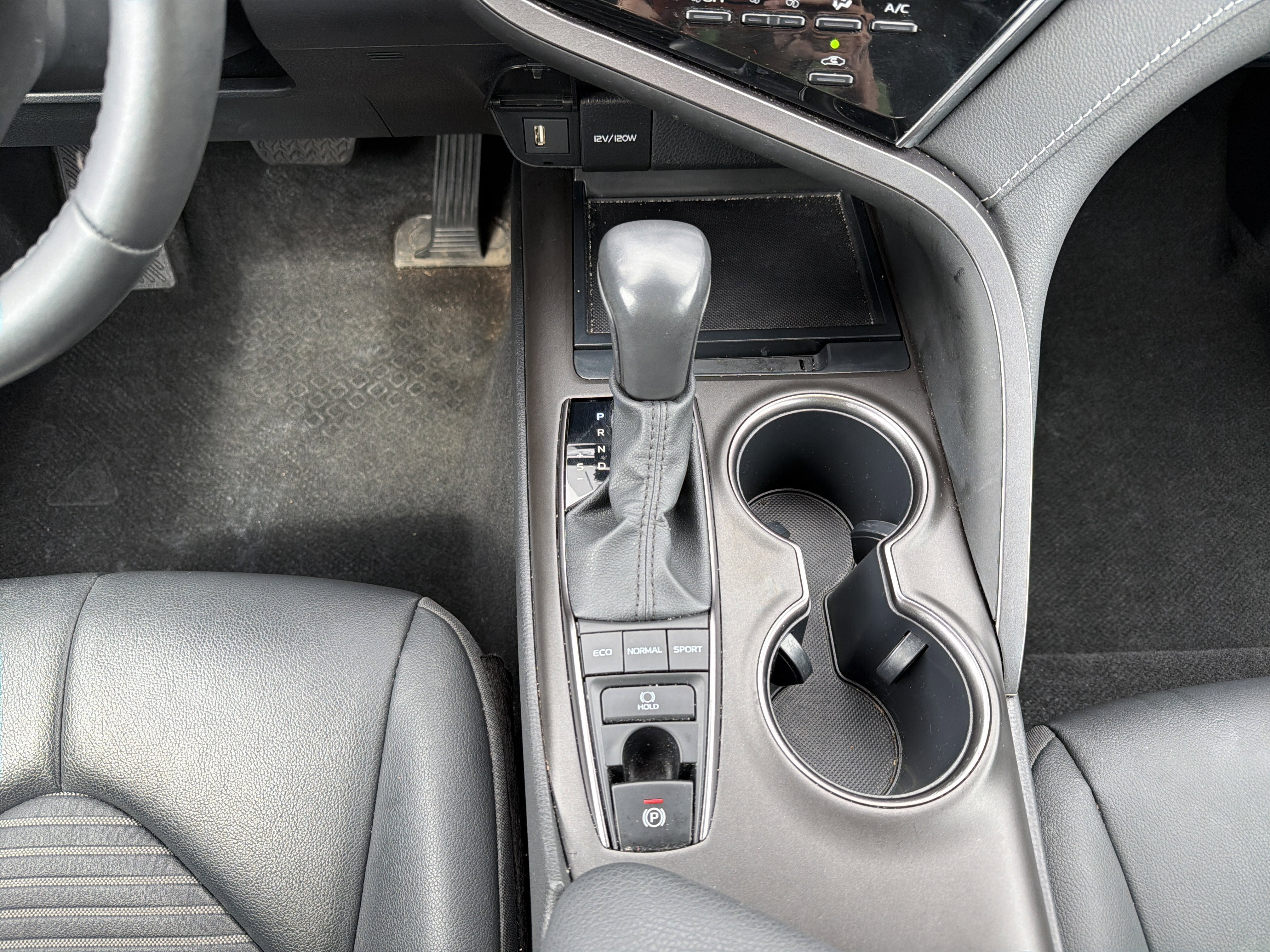 Used 2023 Toyota Camry SE w/ Convenience Package AWD/4WD image 22