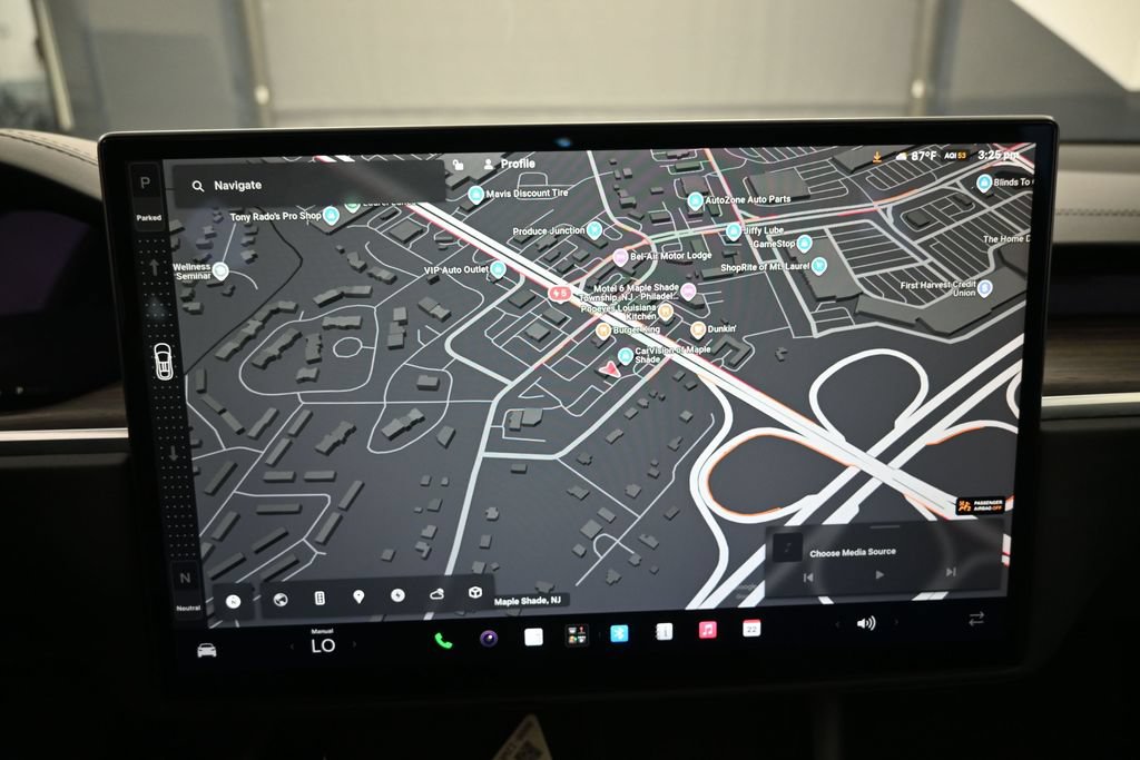 Used 2023 Tesla Model X AWD/4WD image 15