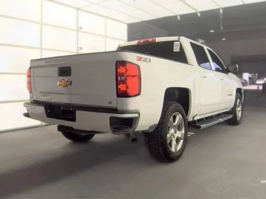 Used 2018 Chevrolet Silverado 1500 LT w/ All Star Edition AWD/4WD image 4