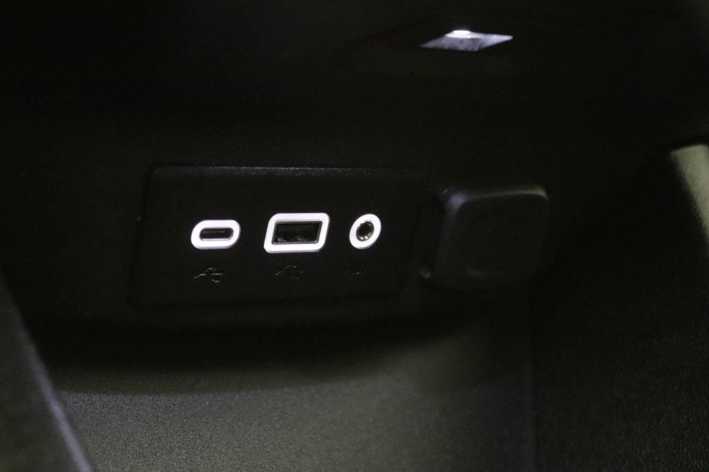 Certified 2023 Chevrolet Malibu LS FWD image 28