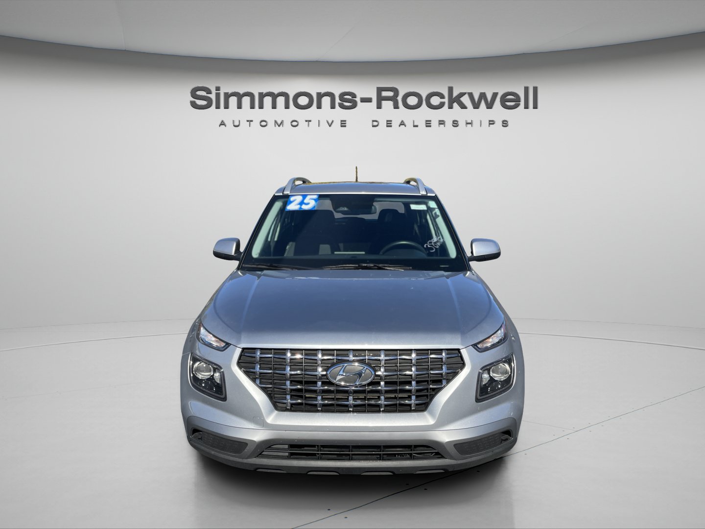 Used 2025 Hyundai Venue SEL FWD image 8