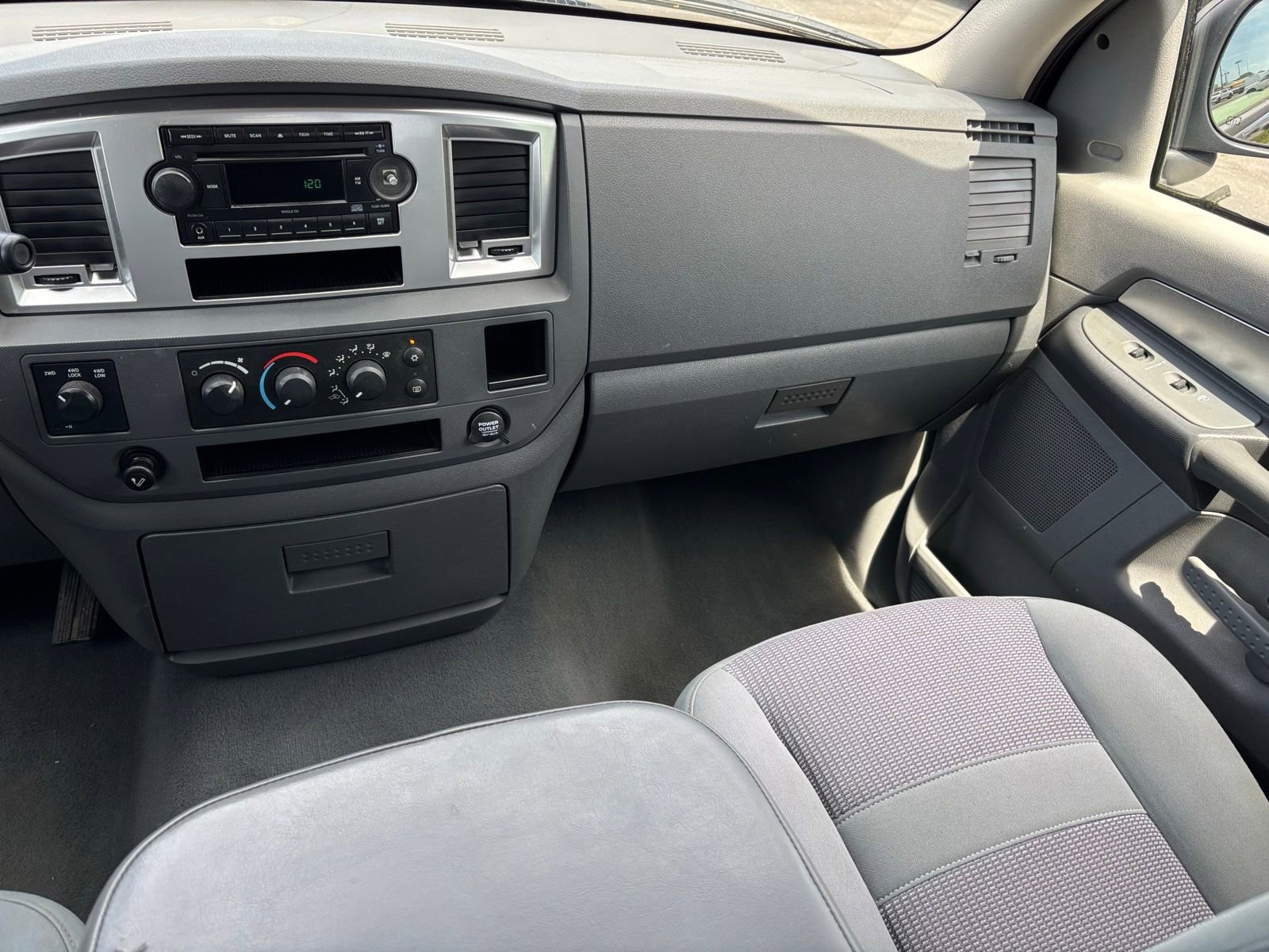 Used 2007 Dodge Ram 1500 Truck SLT image 22