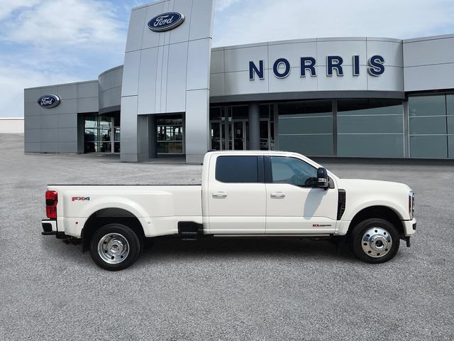 Certified 2025 Ford F450 Platinum w/ FX4 Off-Road Package AWD/4WD image 5