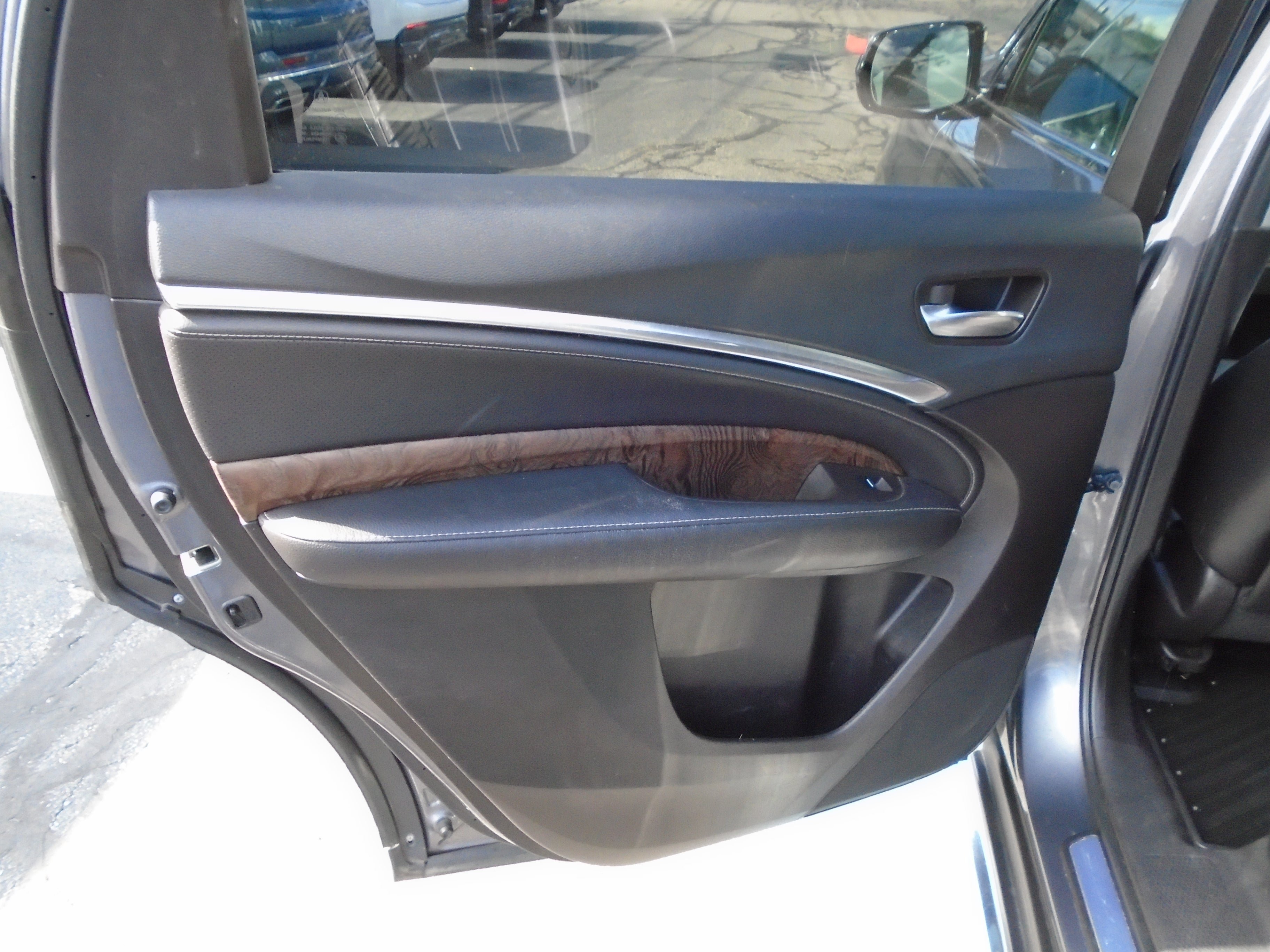 Used 2020 Acura MDX w/ Technology Package AWD/4WD image 42