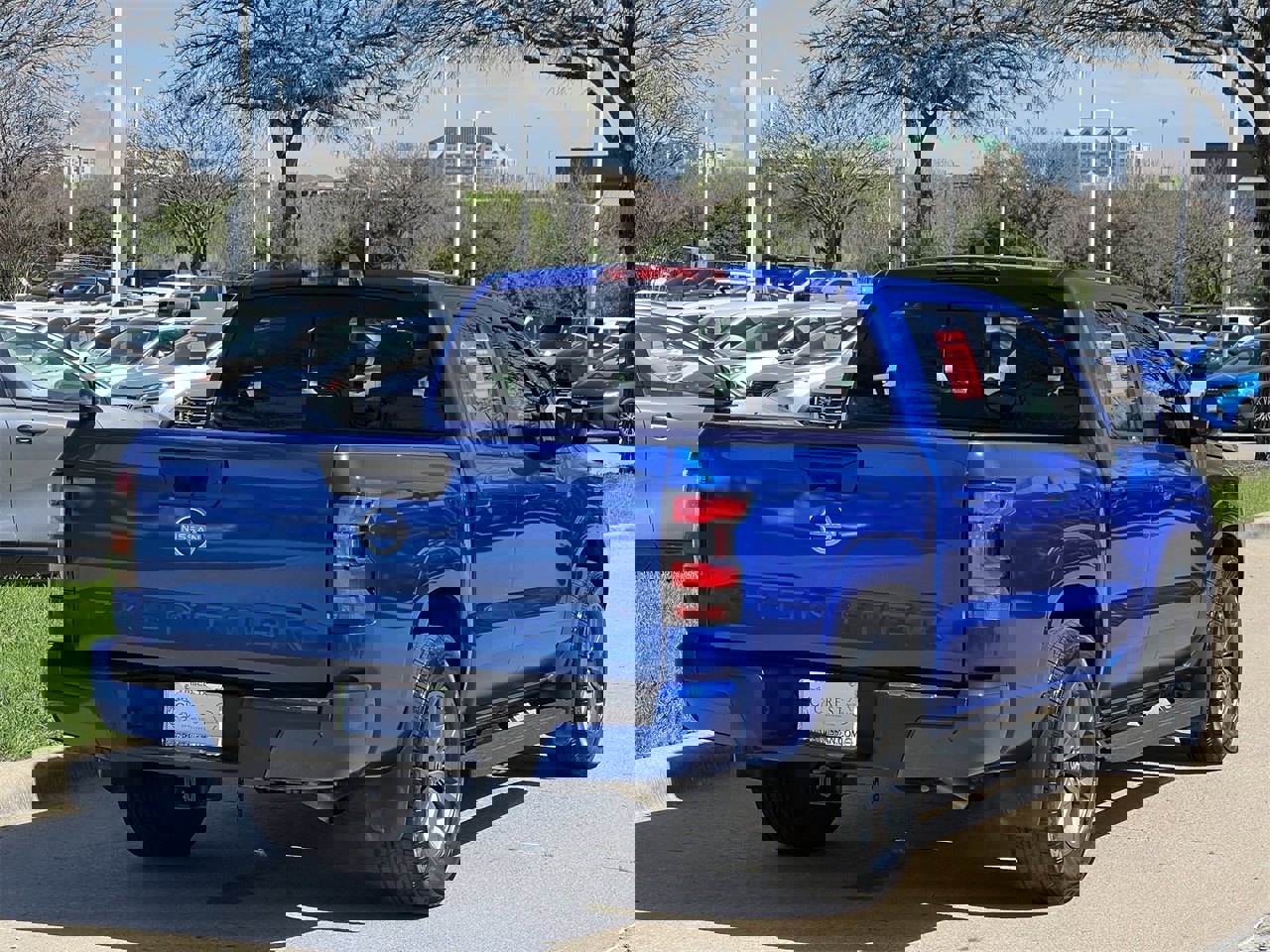 Certified 2025 Nissan Frontier SV w/ SV Convenience Package image 4