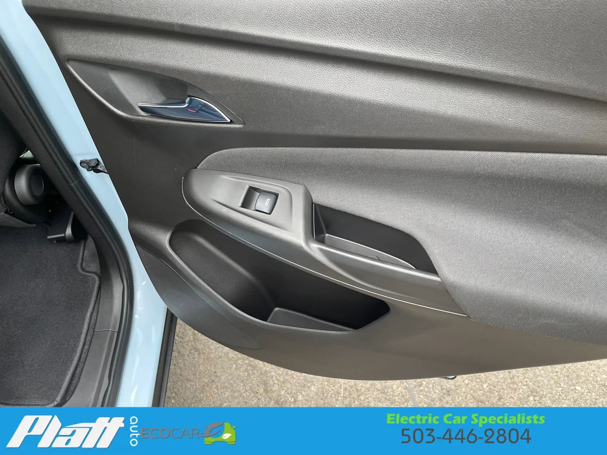 Used 2022 Chevrolet Bolt EUV LT w/ Comfort Package FWD image 44
