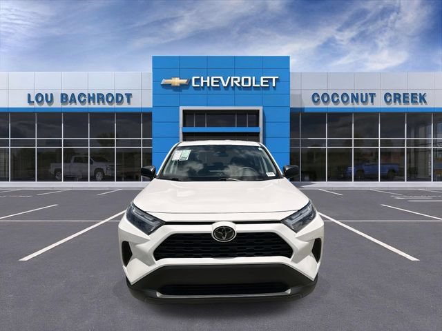 Used 2024 Toyota RAV4 LE FWD image 3