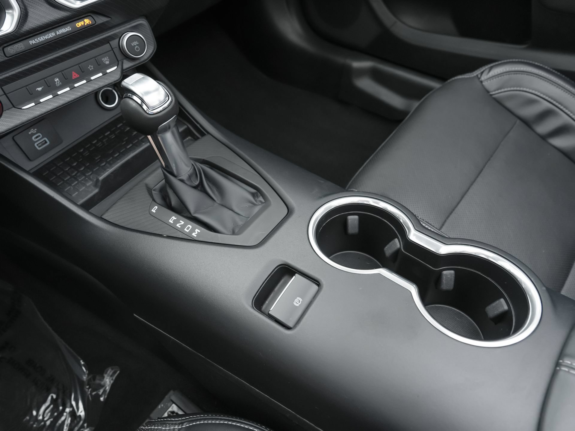 Used 2024 Ford Mustang GT Premium RWD image 13