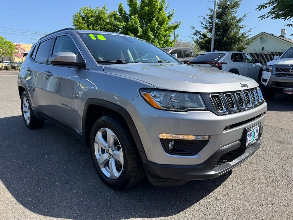 Used 2018 Jeep Compass Latitude w/ Popular Equipment Group FWD image 9