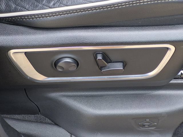 Used 2025 RAM 1500 Laramie AWD/4WD image 18