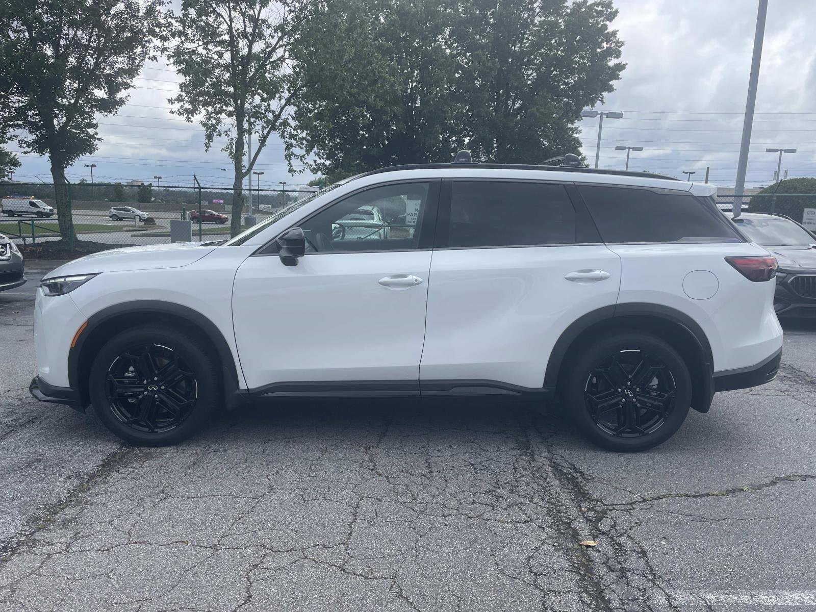 Used 2026 INFINITI QX60 Sport w/ Dark Cargo Package AWD/4WD image 2