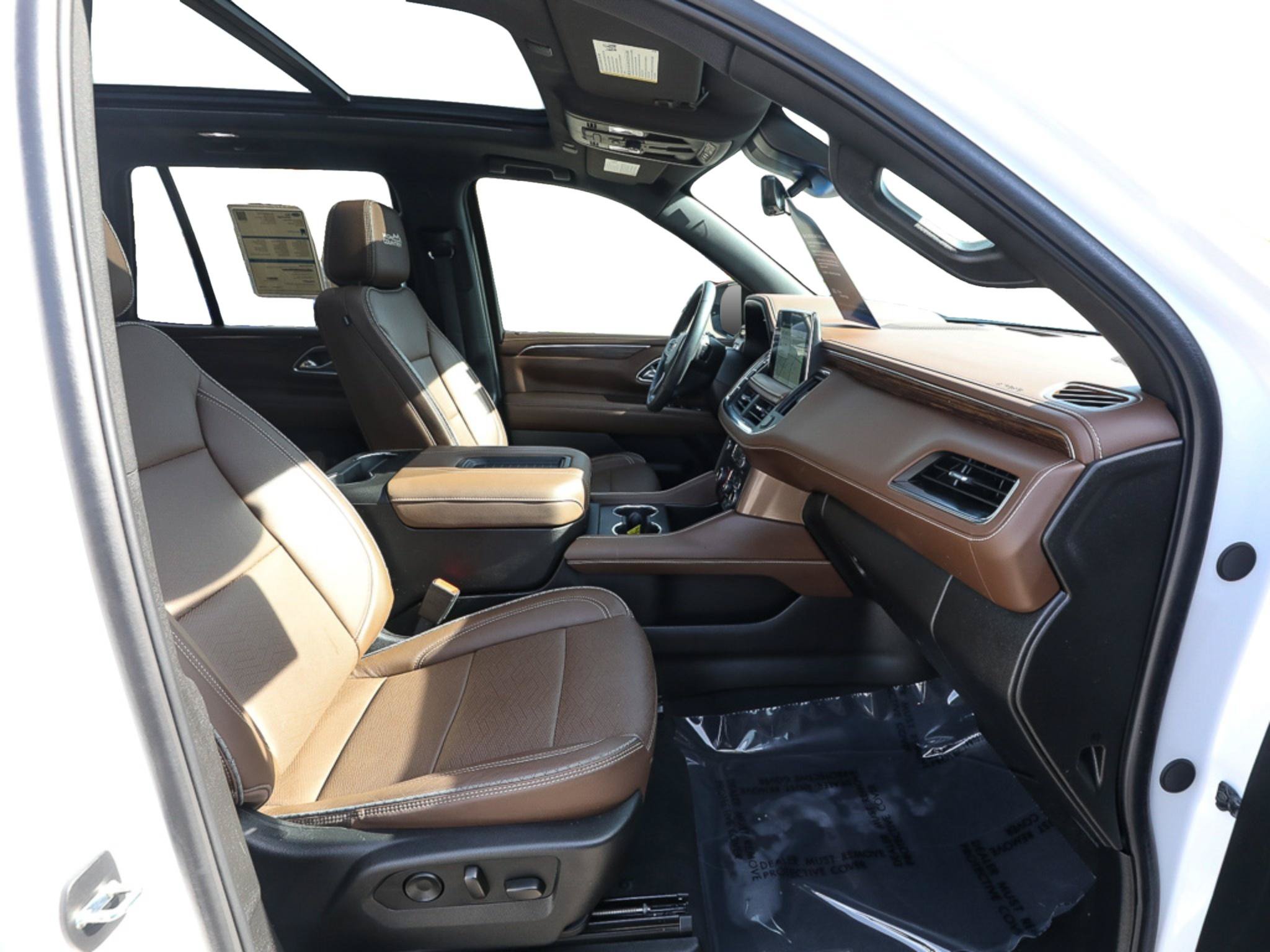 Used 2024 Chevrolet Tahoe High Country AWD/4WD image 22