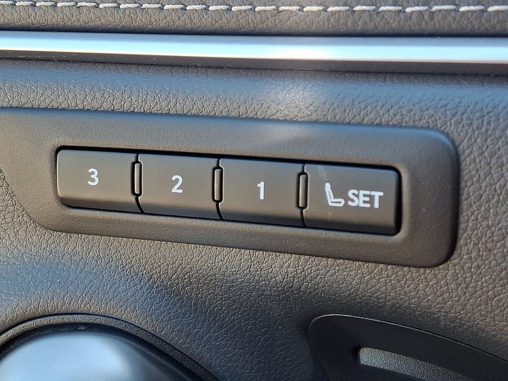 Used 2023 Lexus ES 250 w/ Premium Package AWD/4WD image 27