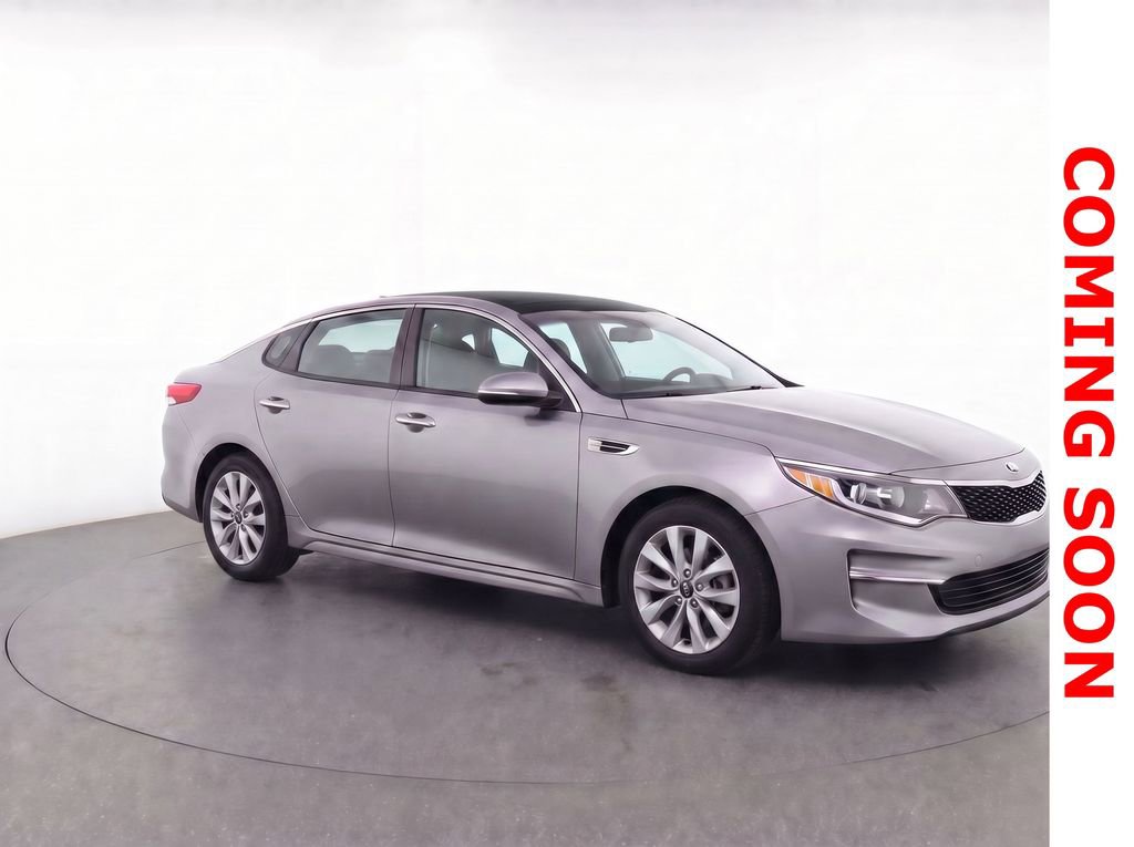 Used 2017 Kia Optima EX w/ Premium Package image 3