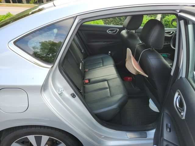 Used 2016 Nissan Sentra SL w/ Technology Package FWD image 8