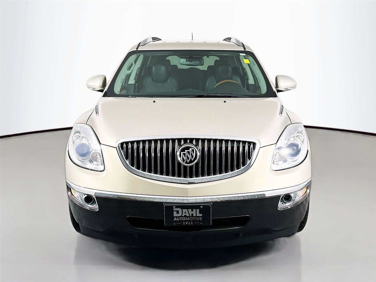 Used 2011 Buick Enclave CXL FWD image 2