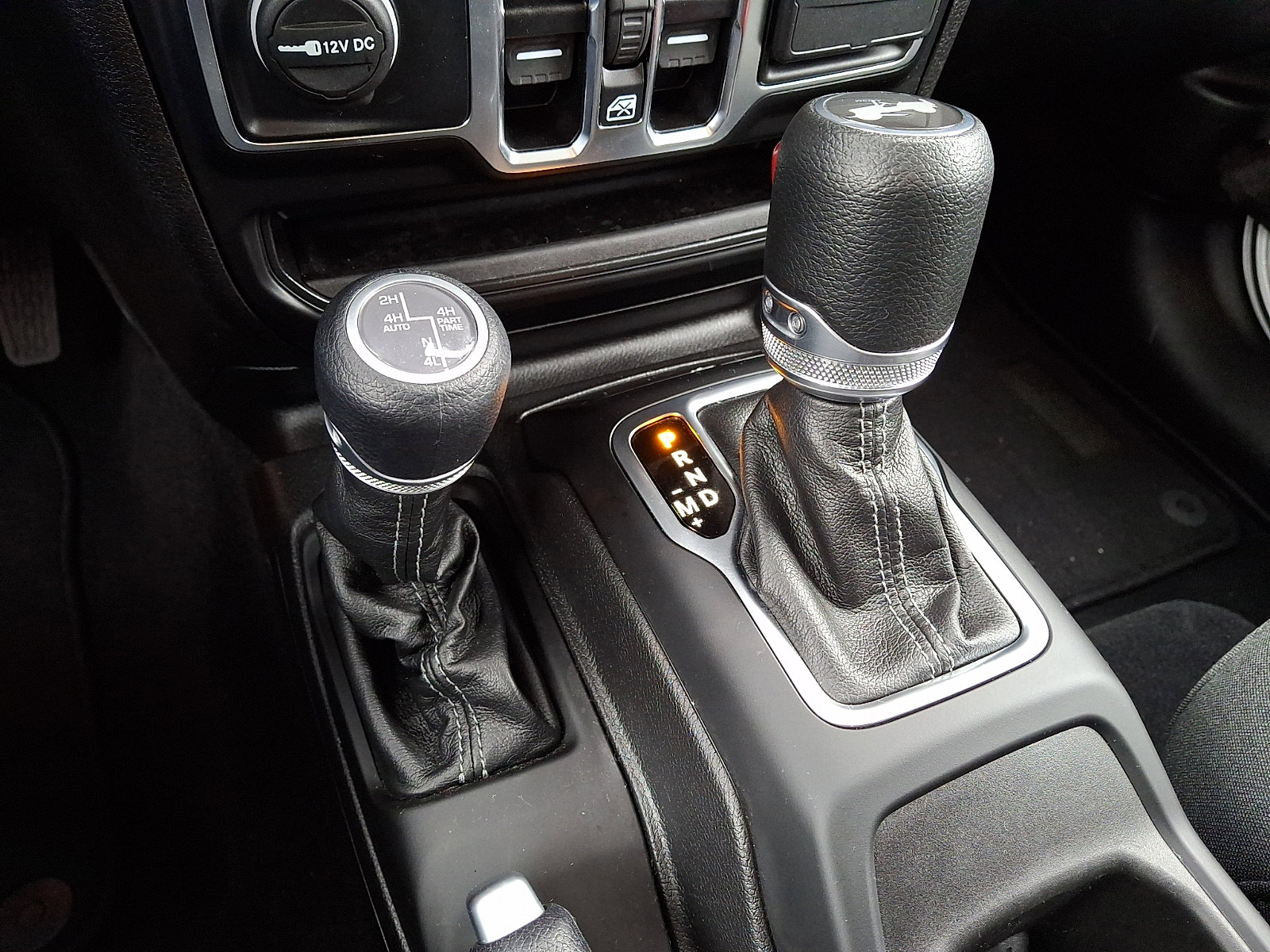 Certified 2025 Jeep Wrangler Unlimited Sahara w/ Safety Group image 14