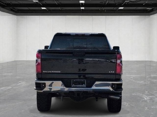 Used 2021 Chevrolet Silverado 2500 LTZ w/ LTZ Premium Package AWD/4WD image 4
