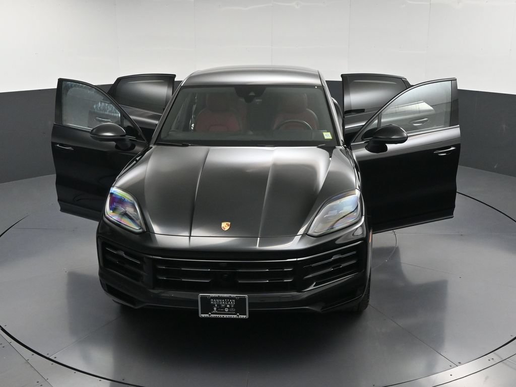 Certified 2026 Porsche Cayenne E-Hybrid Coupe AWD/4WD image 32