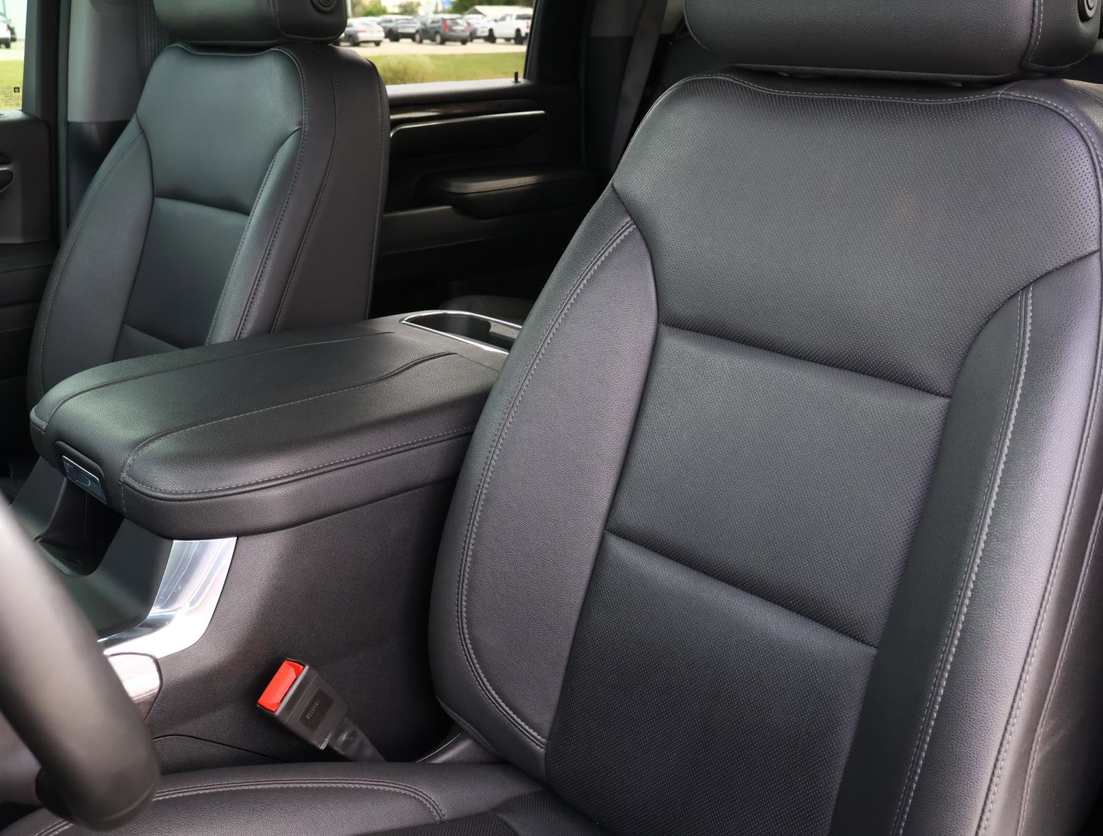 Used 2025 Chevrolet Silverado 3500 LTZ w/ LTZ Texas Edition image 15