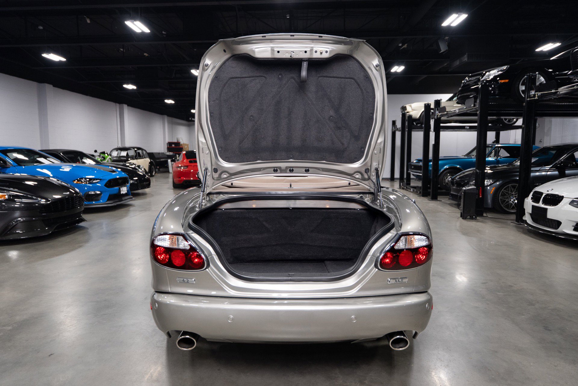 Used 2006 Jaguar XK8 Convertible image 35