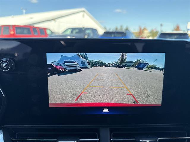 Certified 2024 Chevrolet Trax LT w/ Driver Confidence Package FWD image 40