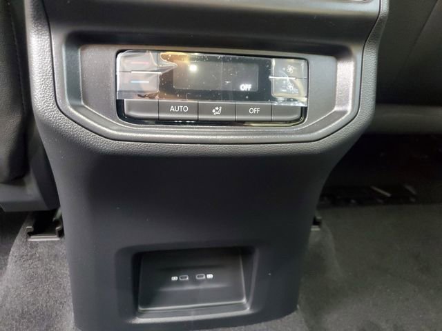 New 2026 Volkswagen Atlas SE image 12