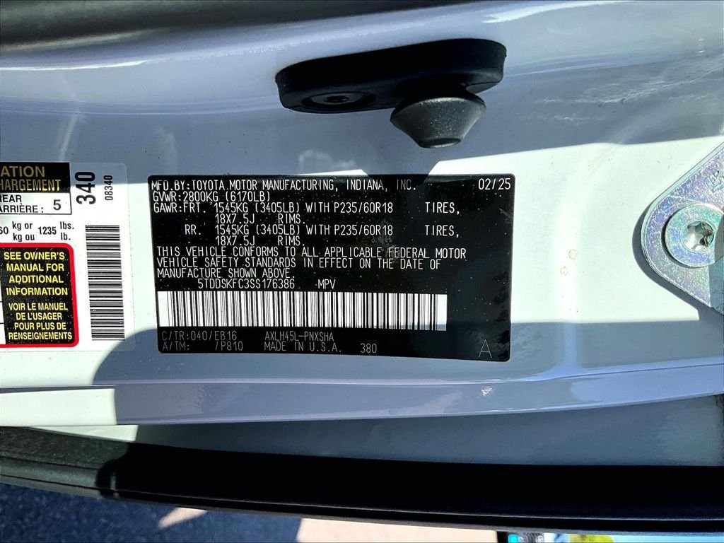 Used 2025 Toyota Sienna XSE w/ XSE Plus Package AWD/4WD image 9