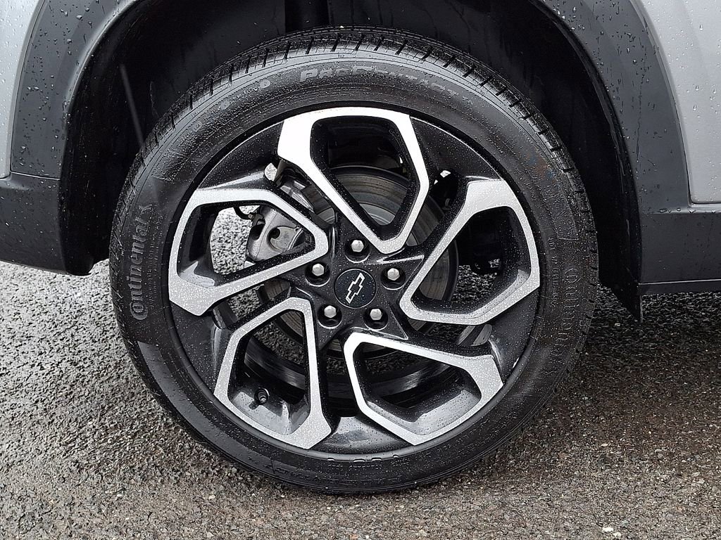 Used 2024 Chevrolet Trax RS w/ Driver Confidence Package image 35