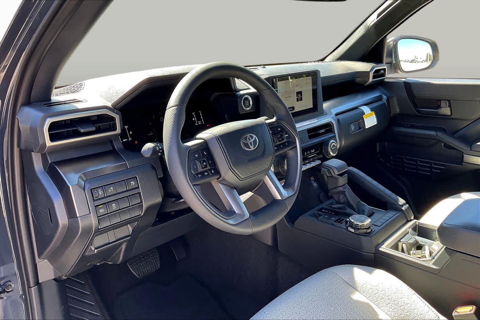 New 2026 Toyota 4Runner SR5 AWD/4WD image 8