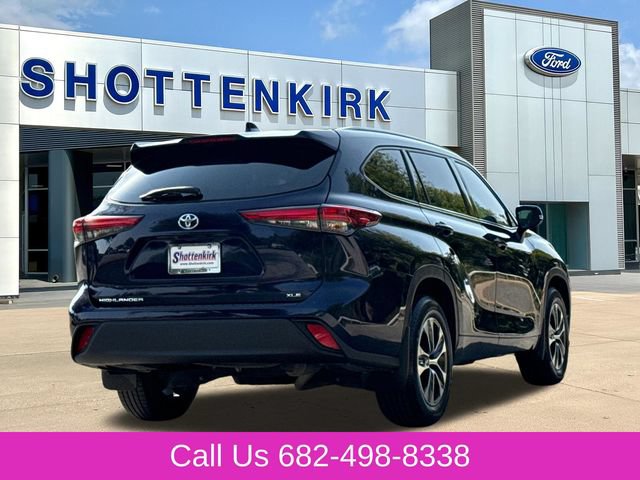 Used 2022 Toyota Highlander XLE FWD image 8