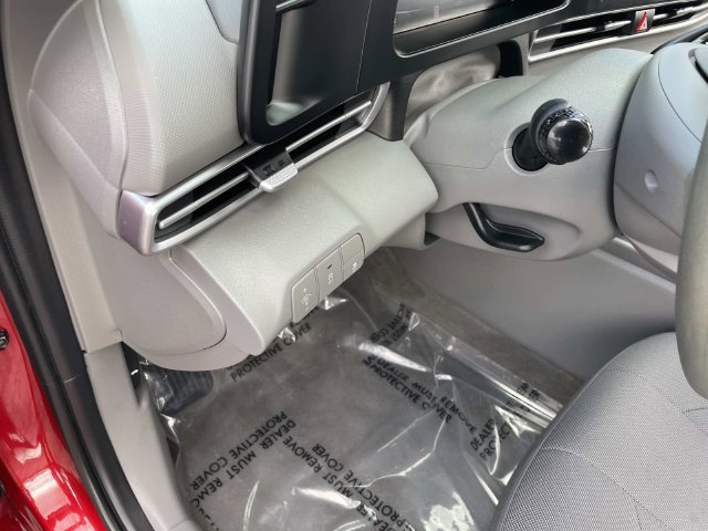 Certified 2024 Hyundai Elantra SE FWD image 20