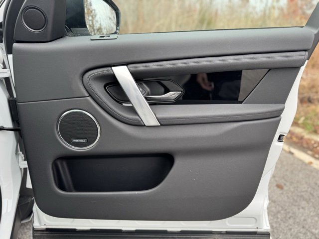 New 2025 Land Rover Discovery Sport S image 19
