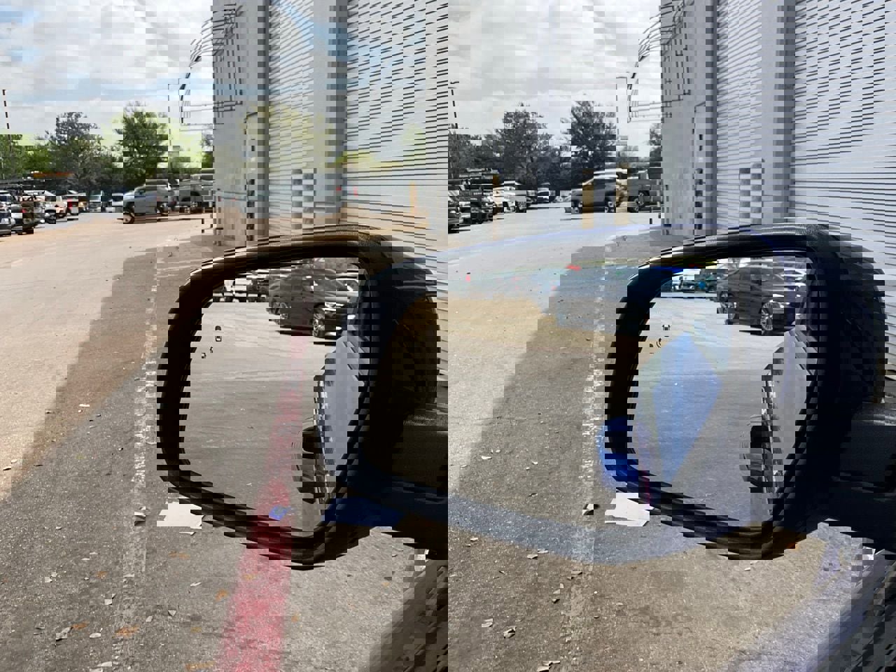 Used 2025 Hyundai Venue SEL image 19