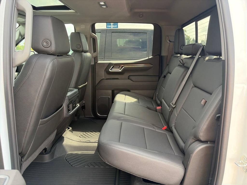 Used 2026 Chevrolet Silverado 1500 LT Trail Boss w/ LT Trail Boss Premium Package AWD/4WD image 26
