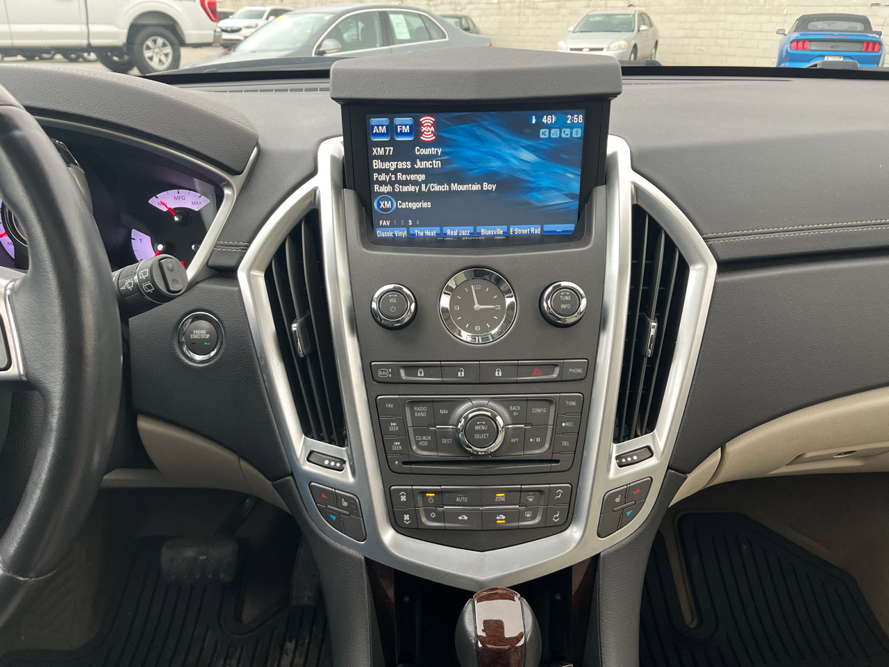 Used 2011 Cadillac SRX Luxury image 30
