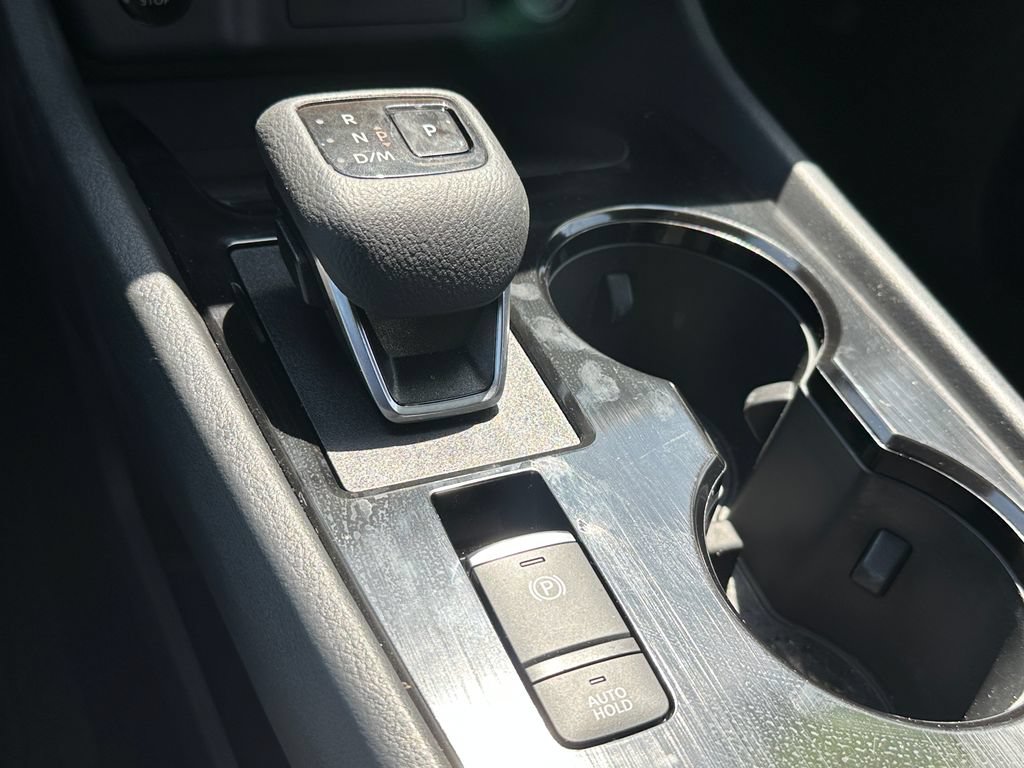 Used 2026 Nissan Rogue SV FWD image 31