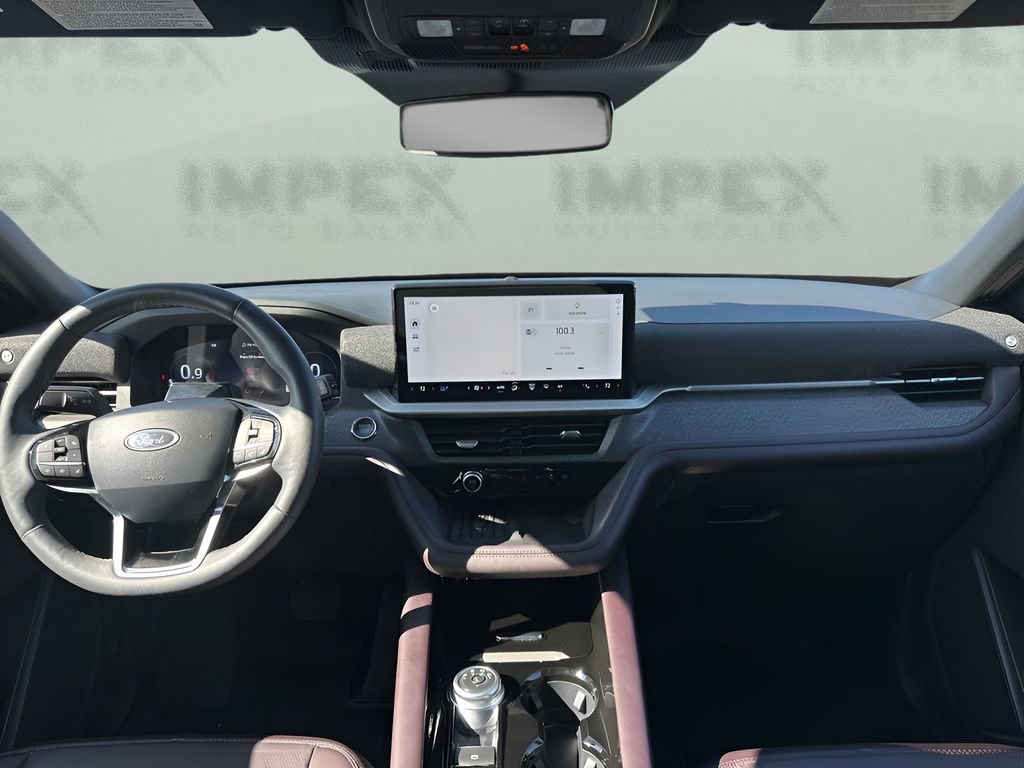 Used 2025 Ford Explorer Platinum image 16