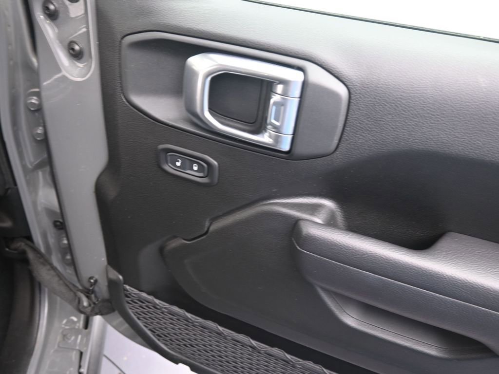 Used 2022 Jeep Wrangler Willys image 18