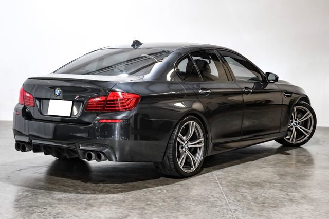 Used 2015 BMW M5 image 10
