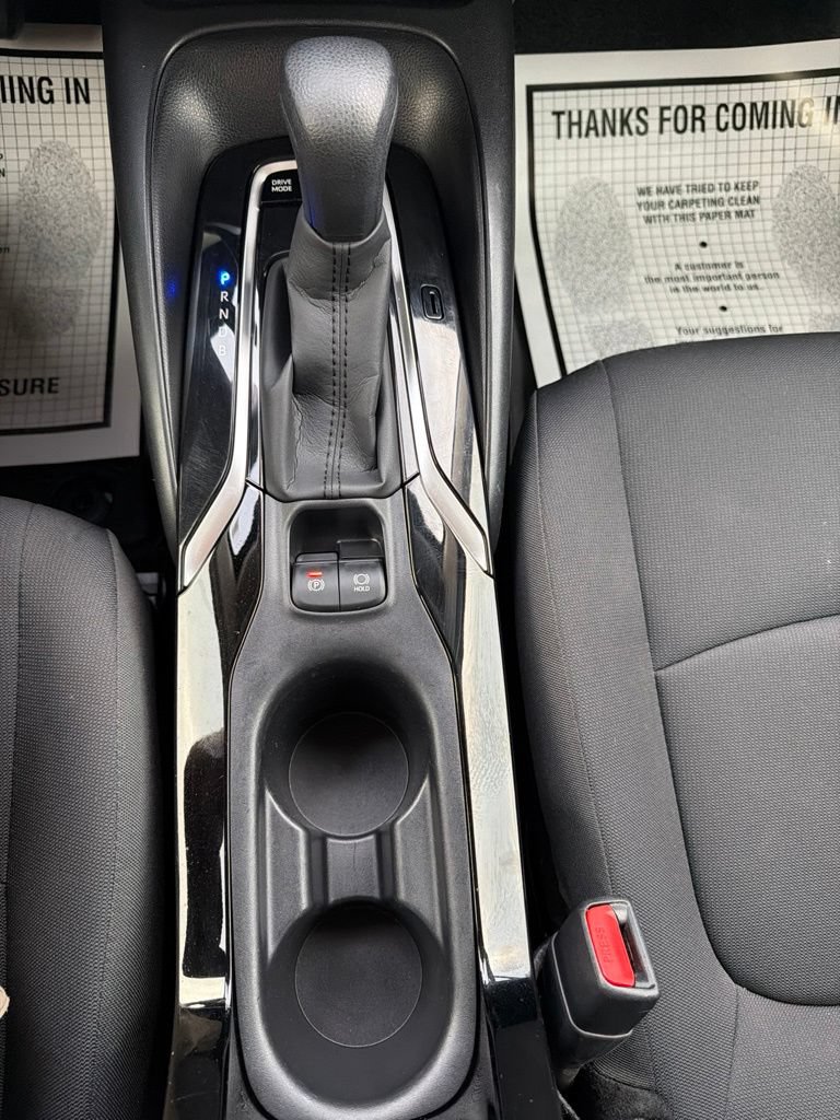 Used 2021 Toyota Corolla LE w/ Carpet Mat Package (TMS) FWD image 32