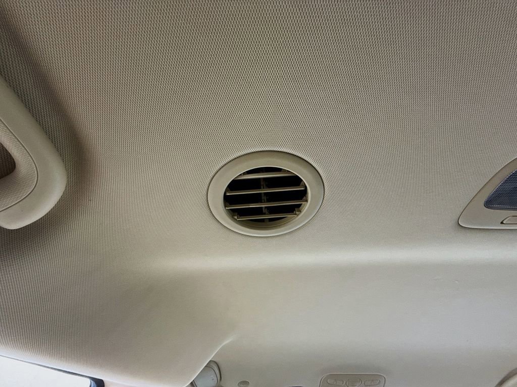 Used 2014 Kia Sedona LX image 30