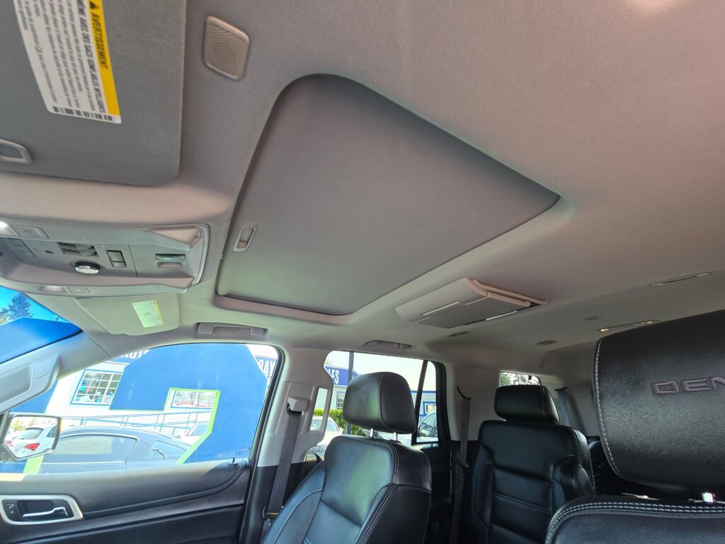 Used 2020 GMC Yukon Denali w/ Denali Ultimate Package AWD/4WD image 17