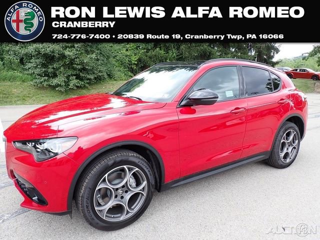 New 2025 Alfa Romeo Stelvio Sprint