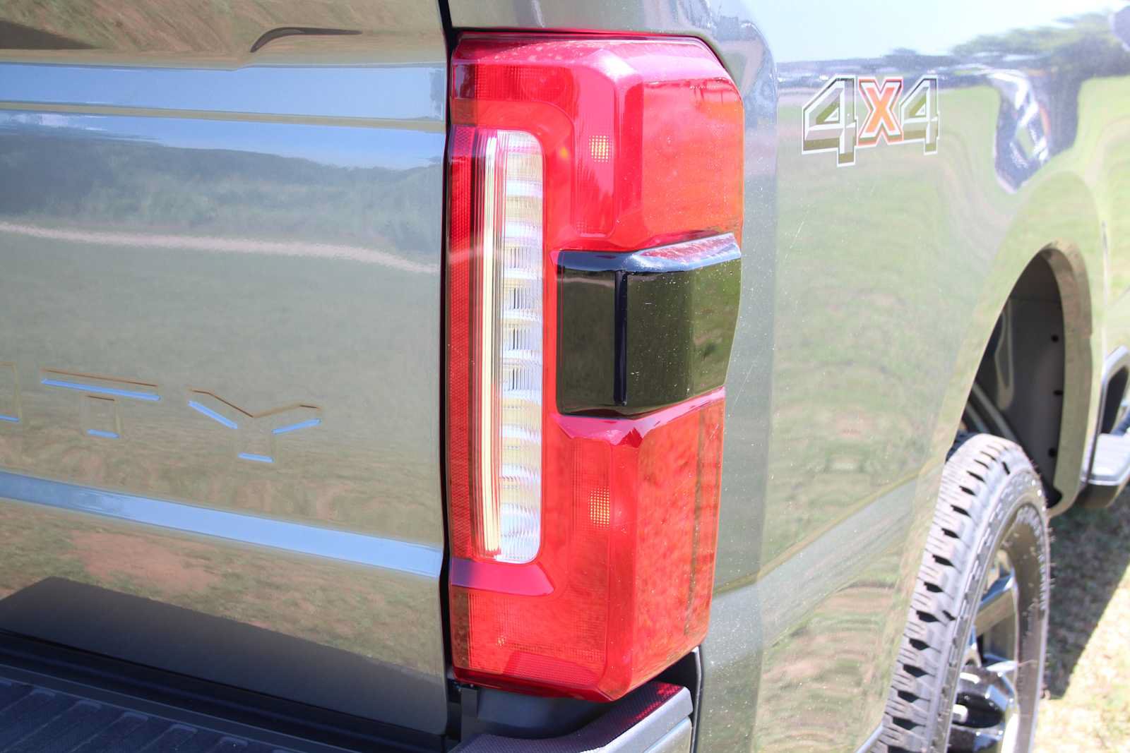 Used 2025 Ford F250 XL w/ STX Appearance Package AWD/4WD image 13